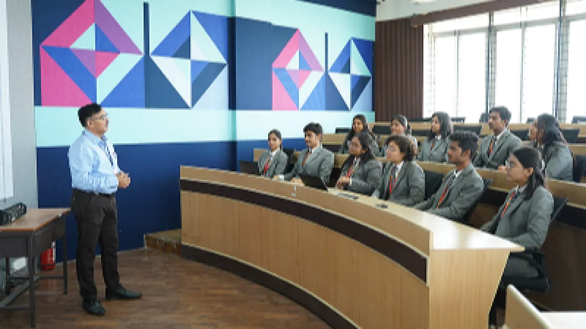 Future Actuaries in the Making: Celebrating Our 1st Year Toppers from the School of Actuarial Science